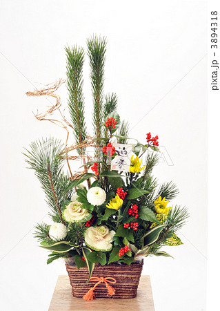 お正月 の 生け花 お正月用生け花 玄関編 花材と花瓶と生け方について