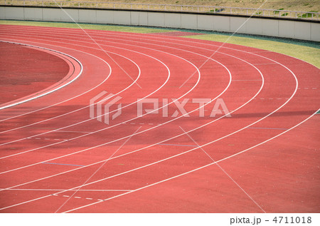 イラスト トラック 運動会 陸上競技の写真素材