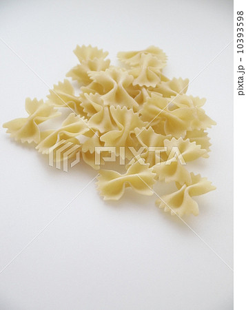 リボン型マカロニ リボンの写真素材
