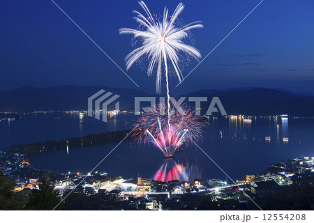 冬花火 打上花火 天橋立 花火の写真素材