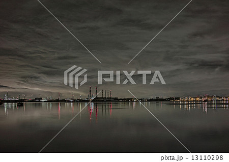 禍々しい 曇りの写真素材 Pixta