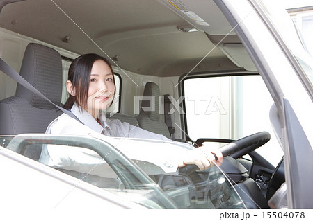 トラック運転手 1人 かわいいの写真素材