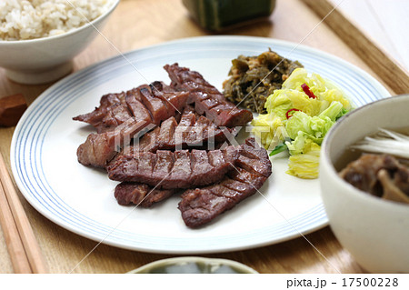 牛タン定食の写真素材