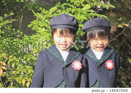 ベレー帽 幼稚園 幼稚園児 制服の写真素材 - PIXTA