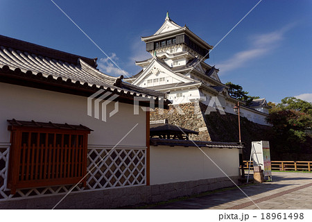 小倉城 城 塀 昼の写真素材