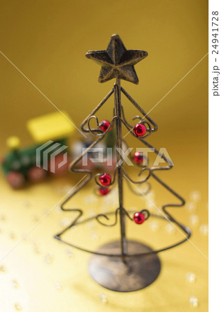 ワイヤークリスマスツリーの写真素材 ワイヤークリスマスツリーの写真素材