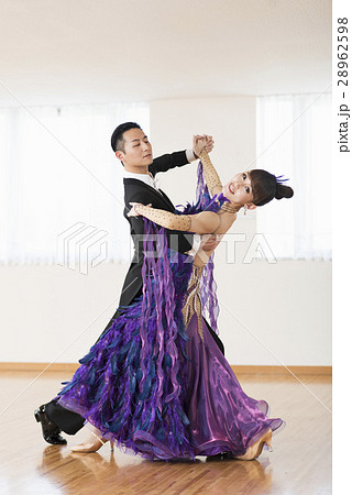 社交ダンス ダンス ポーズ カップルの写真素材