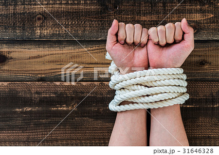 ロープ 縛る 束縛 ボディパーツの写真素材