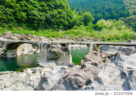 久喜沈下橋の写真素材