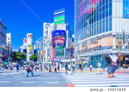 渋谷スクランブル交差点の写真素材