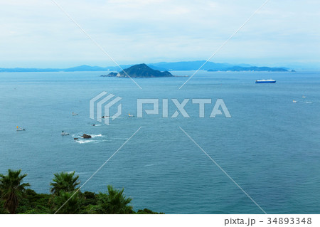 風景 伊良湖水道 海 神島の写真素材