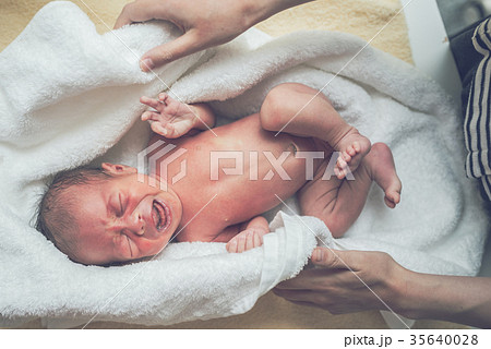 湯上がり 子供 お風呂上がりの写真素材