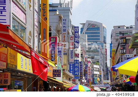 南大門市場 ソウル 韓国 町並みの写真素材