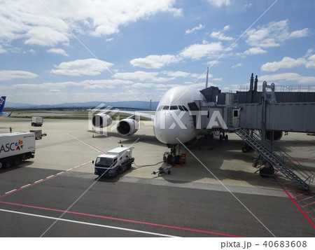 タイ国際航空 エアバス A380 800 関西国際空港の写真素材