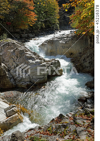 穿つの写真素材