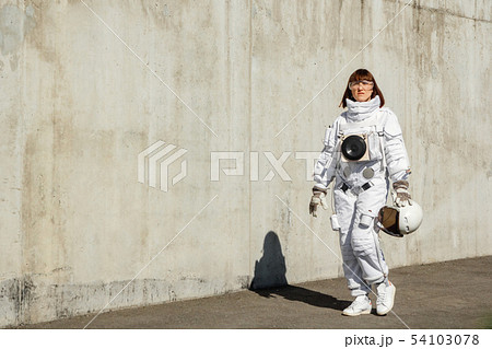 セクシー 宇宙飛行士 宇宙服 女の子の写真素材