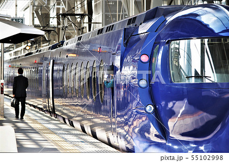 女性車掌の写真素材