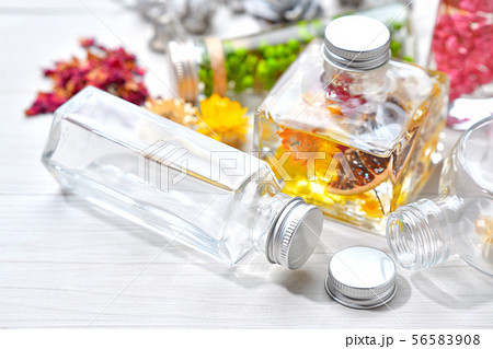 小瓶 おしゃれの写真素材