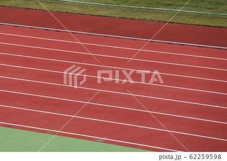 ハードル 陸上 男子 陸上競技の写真素材