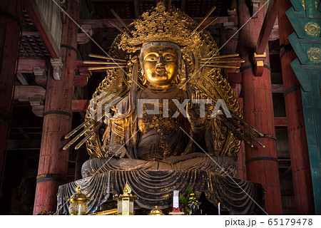 東大寺 虚空蔵菩薩 東大寺菩薩 大仏殿の写真素材