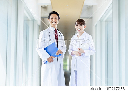 白衣の写真素材集 ピクスタ