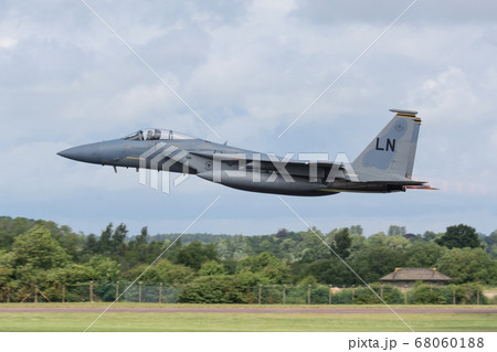 戦闘機 飛行機 F 15 アフターバーナーの写真素材