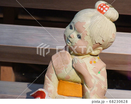 日本人形 博多人形 人形 色白の写真素材