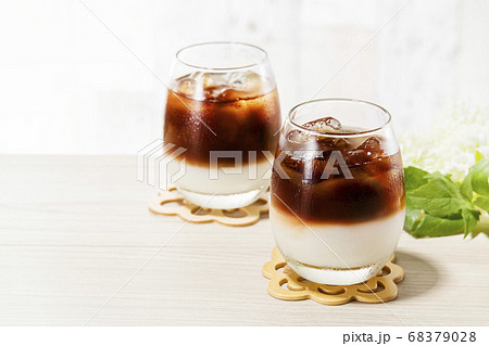 アイスカフェラテの写真素材 - PIXTA