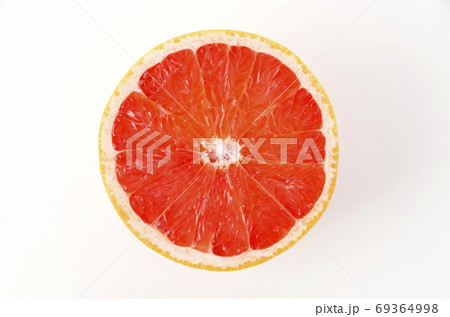 ピンクグレープフルーツ 断面の写真素材