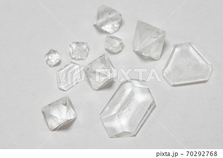 ミョウバン 結晶の写真素材