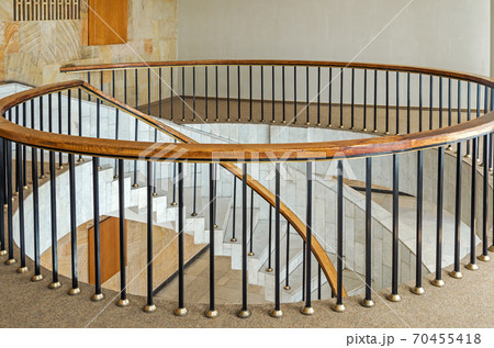 螺旋階段 階段の手すり アンティーク お洒落の写真素材