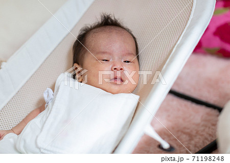 ねんね期の写真素材