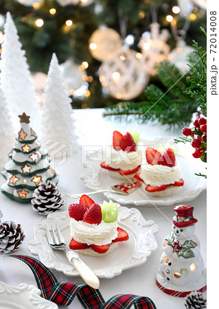 クリスマス料理 飾りの写真素材