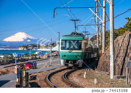 江ノ電 富士山 江ノ島 江ノ島電鉄の写真素材