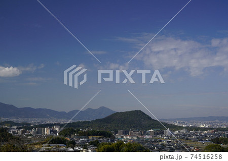 二上山 山 遠望 樹木の写真素材 - PIXTA