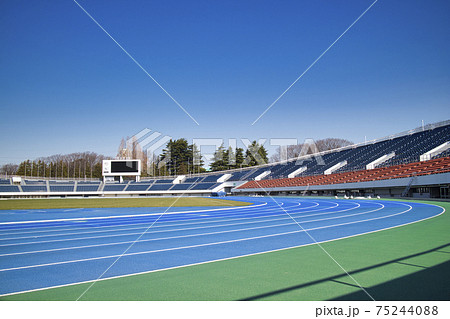 陸上競技場 駒沢オリンピック公園 トラック スタジアムの写真素材