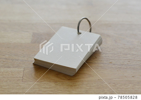暗記カード リング メモの写真素材 Pixta