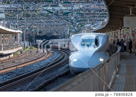 JR東京駅ホームの写真素材 - PIXTA