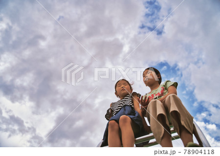 雨が降りそうの写真素材