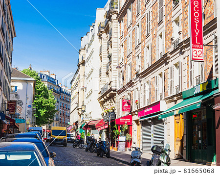 パリの街角の写真素材 - PIXTA