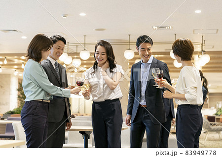 異業種交流会の写真素材