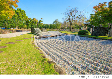 玉砂利 日本庭園 枯山水の写真素材