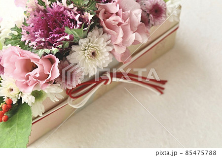 花 飾り アレンジメント 葉牡丹の写真素材 - PIXTA