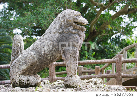 かっこいいシーサーの写真素材