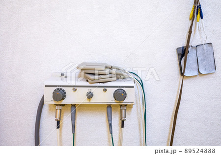 鍼灸院の低周波治療器のアタッチメント