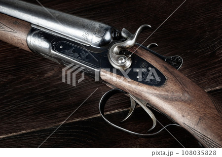 ショットガン 散弾銃 弾 古いの写真素材 - PIXTA