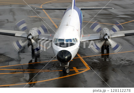 YS-11 プロペラ 国産旅客機として開発されたYS-11、まだ現役続行中 その役割は