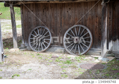 木製荷馬車の写真素材 - PIXTA