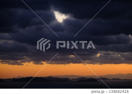 水墨画 山の写真素材 - PIXTA