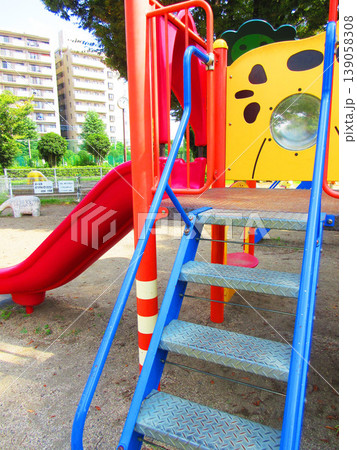 公園 ウサギ 遊具 屋外の写真素材 - PIXTA